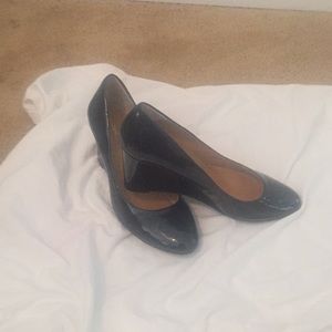 Nave blue wedges